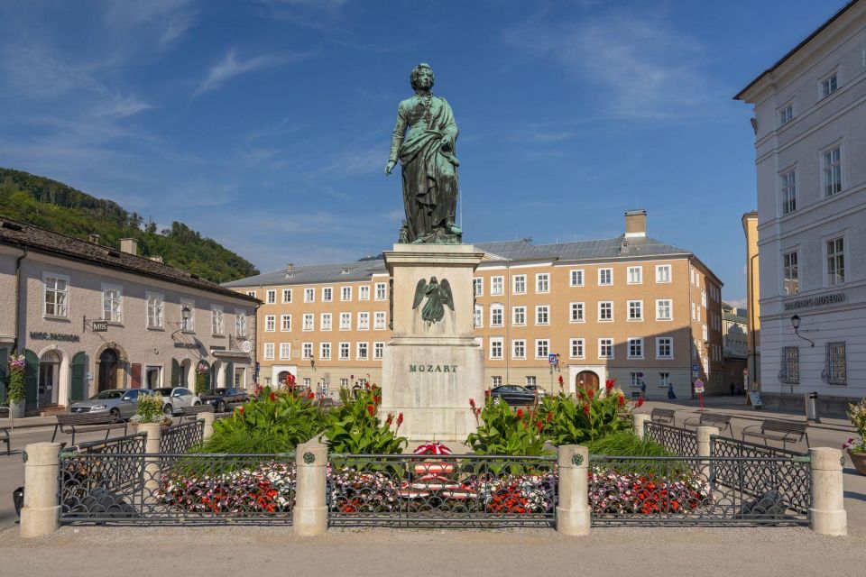 Salzburg Old Town In-App Audio Tour on Your Phone (ENG) - Key Points