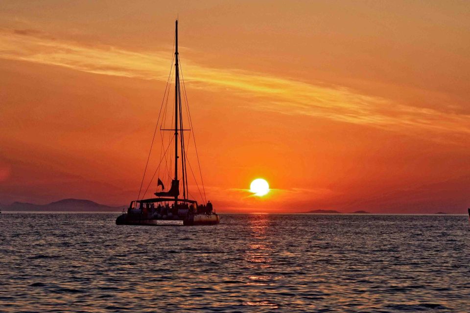 Santorini: Cruise Catamaran With BBQ & Drinks Day of Sunset - Key Points