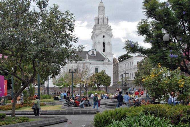 The Original Quito City Tour in Trolley With Hotel Pick-Up - "Small Group" - Key Points