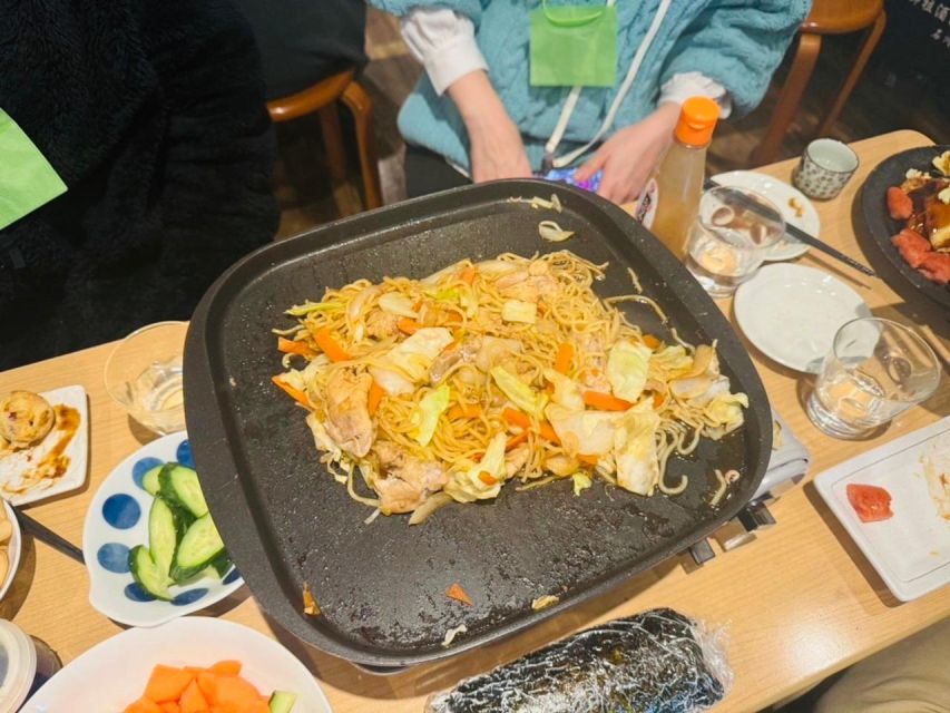 Tokyo : Shared Yakisoba Making and All-You-Can-Drink Sake - Key Points