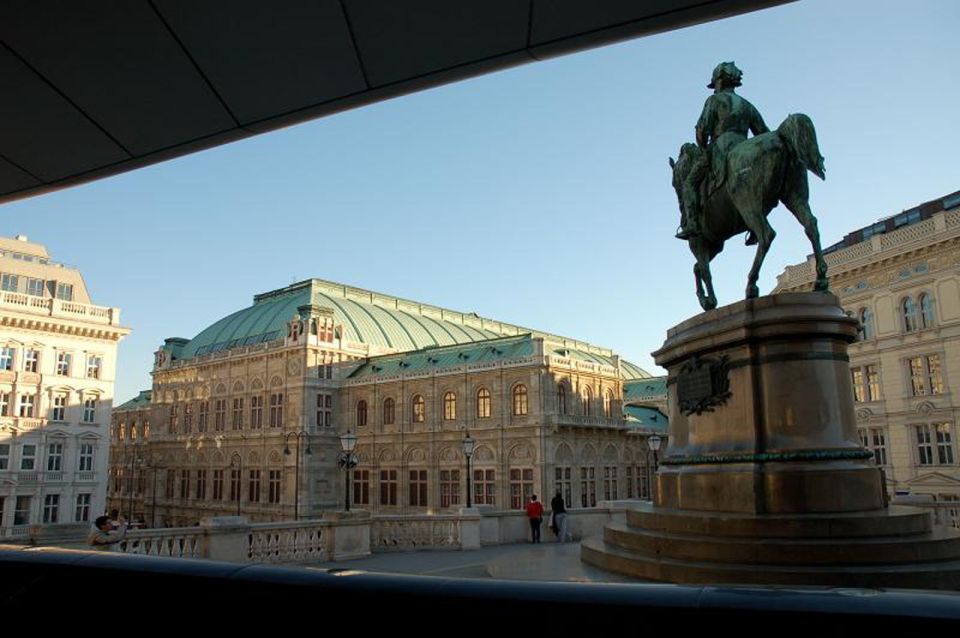 Vienna and Skip-the-Line Schönbrunn Palace Private Tour - Key Points