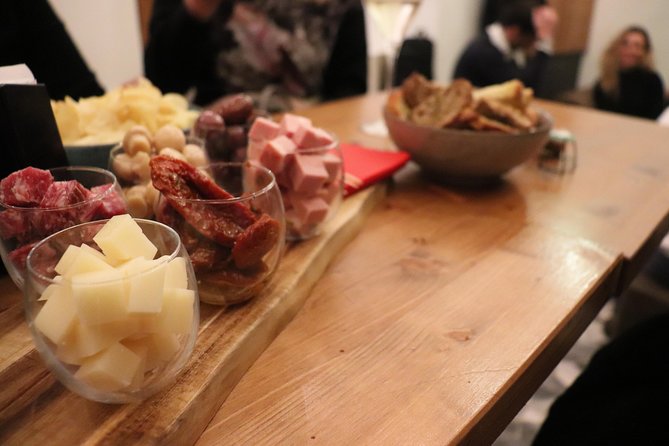 Walking Food Tour of Milan With Tastings - Key Points