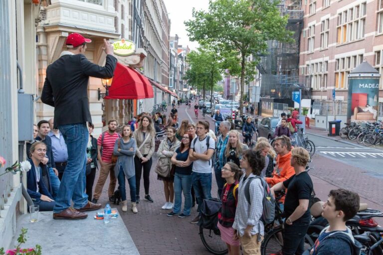 Amsterdam Walking Tour With a Comedian as Guide: City Centre