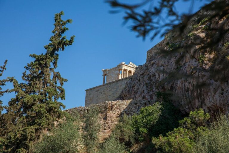 Athens: the Acropolis Private Guided Walking Tour