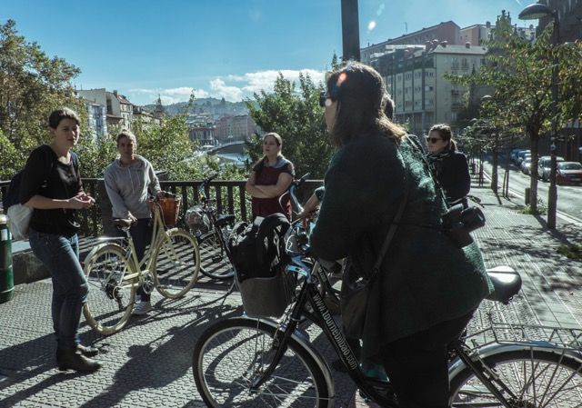 Bilbao: Guided Highlights Small Group E-Bike Tour
