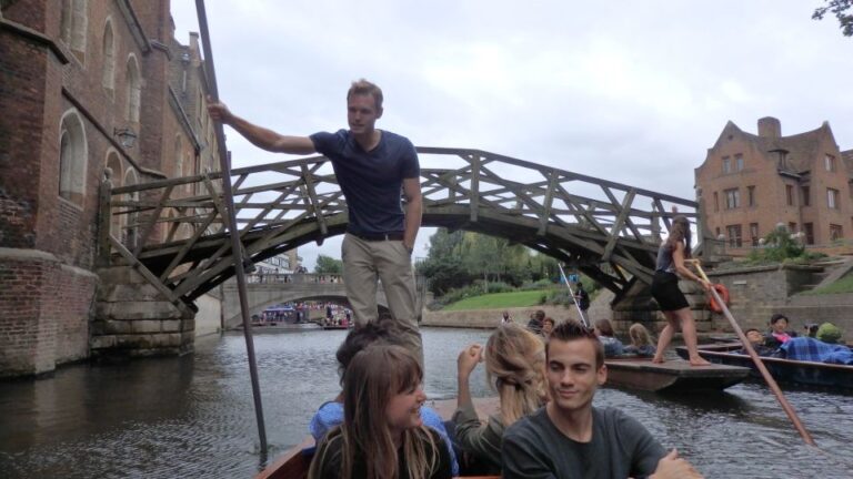 Cambridge: Punting Tour on the River Cam