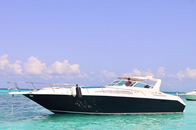 Cancun Private 2-, 4-, or 6-Hour Yacht Charter and Tour