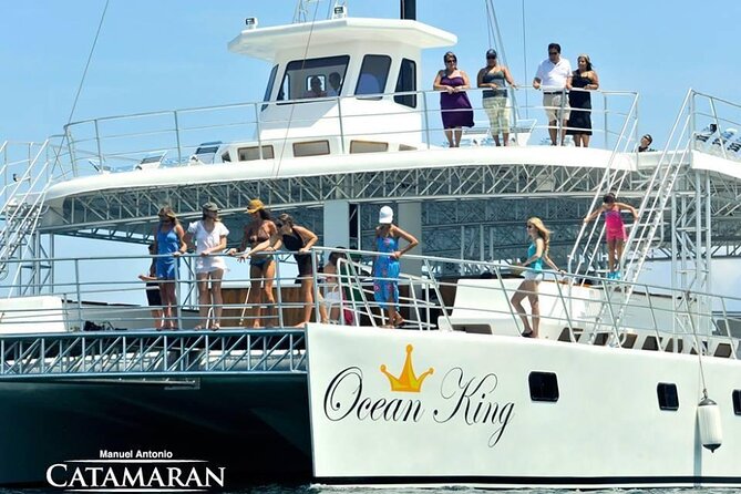 Catamaran Ocean King Manuel Antonio - Staff and Service