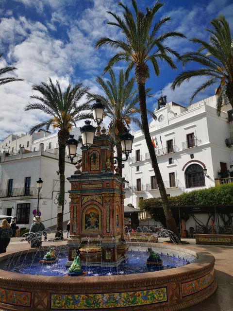 Coastal White Villages and Beaches Private Tour From Seville
