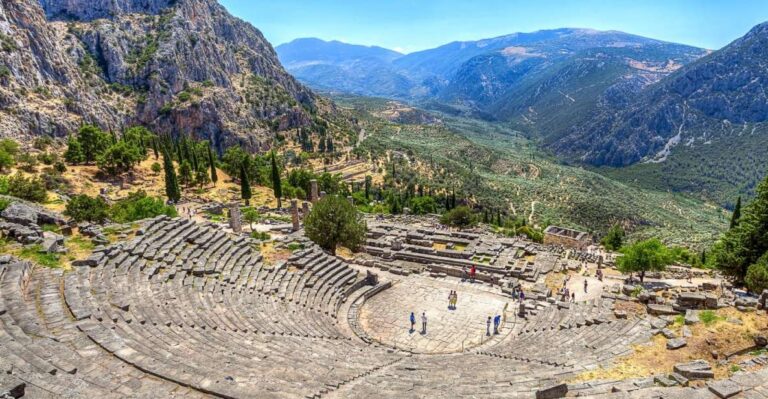 Delphi Guided Walking Tour and Admission Ticket
