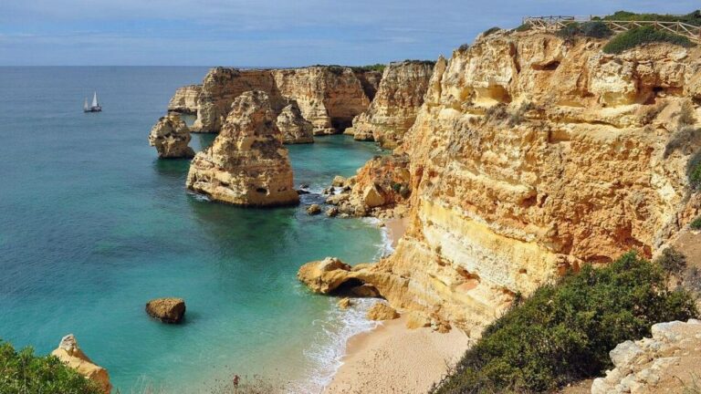 Discover Algarve: a Day Journey From Lisbon.