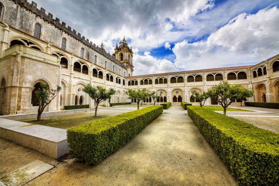 Fátima, Batalha & Obidos Day Trip - Itinerary Highlights