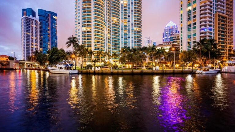 Fort Lauderdale: Night Cruise Through the Venice of America