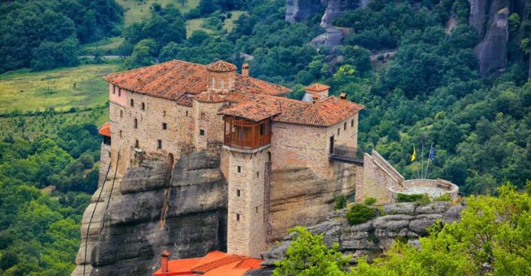 From Athens: Meteora Day Trip by Bus With Optional Lunch