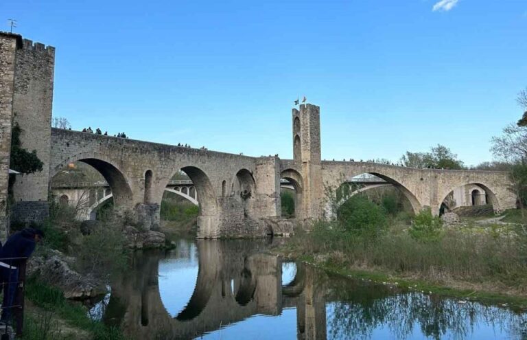 From Barcelona: Gerona and Besalú Guided Tour