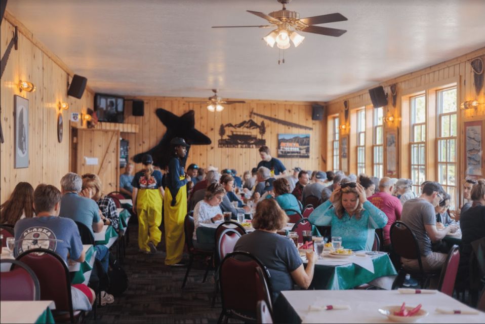 From Ketchikan: Crab Feast Lunch at World Famous Lodge - Experience Description