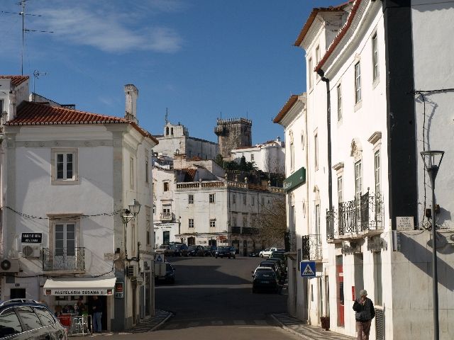 From Lisbon: Private 9-Hour Tour of Évora and Estremoz