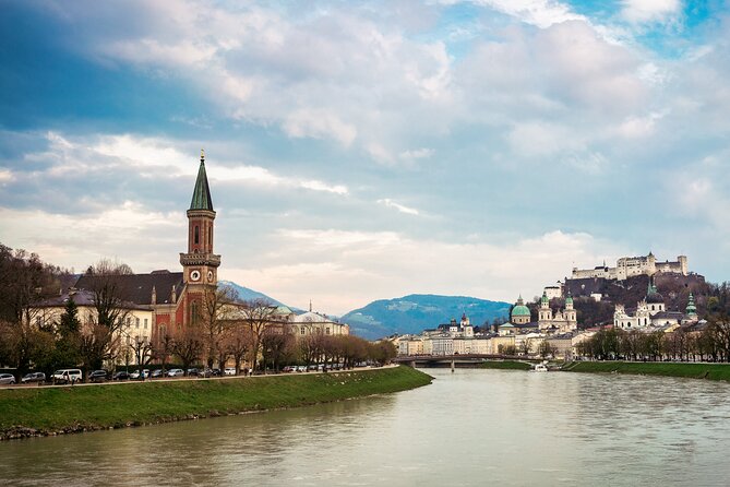 Full Private Day Trip From Vienna to Salzburg and Lakes Region
