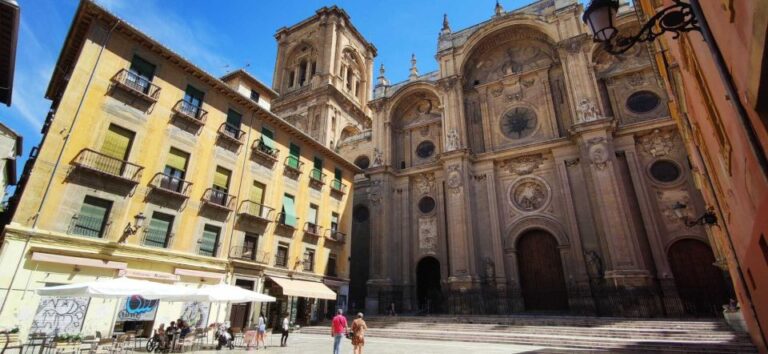 Granada: Private Tour of the City Center and Cathedral
