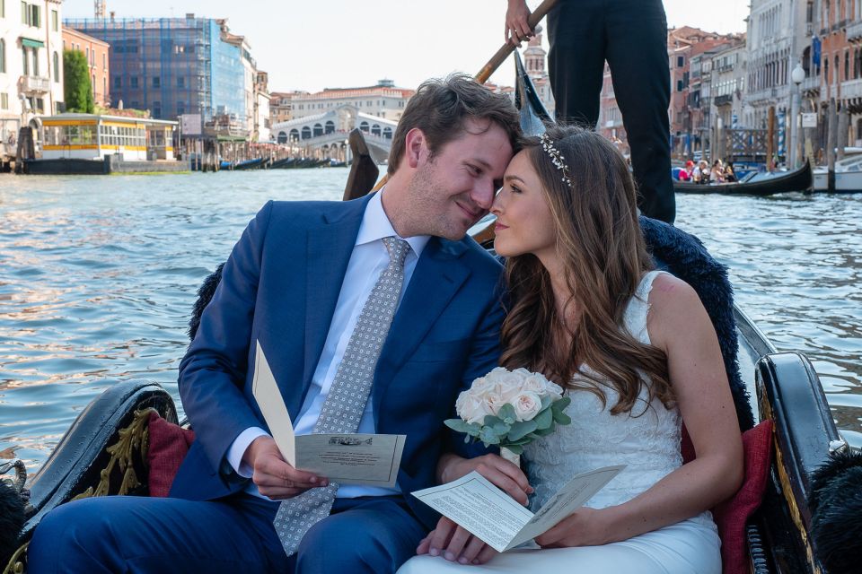 Grand Canal: Renew Your Wedding Vows on a Venetian Gondola - Pricing and Duration