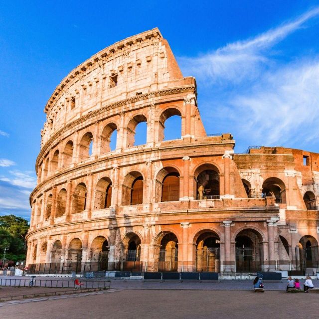Guided Tour of Colosseum &Roman Forum With Guide and Driver
