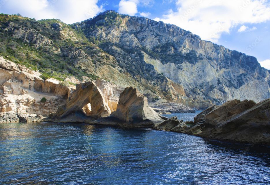 Ibiza: Private SpeedBoat to Es Vedra & Atlantis + Snorkel - Activity Details