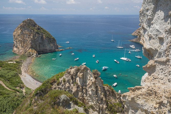 Line for the Islands of Ponza and Palmarola - Tour Details for Ponza and Palmarola Islands