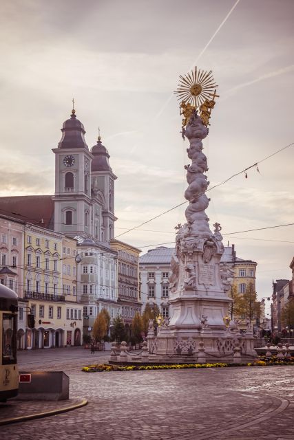 Linz Exploration: Private Walking Tour With Local Guide