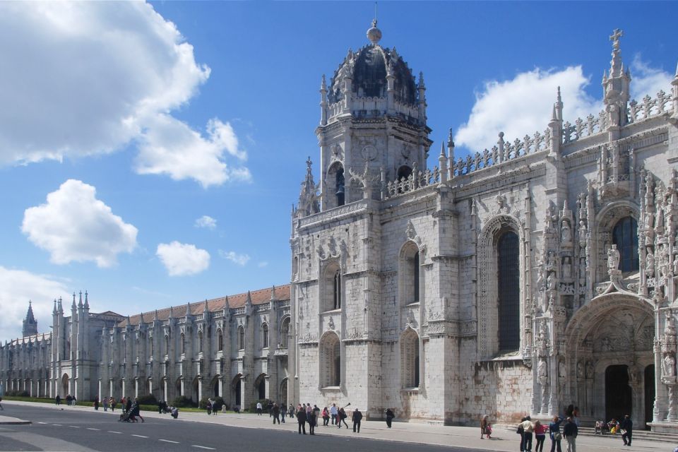 Lisbon in One Day: Full-Day Minivan Historic Tour - Tour Overview