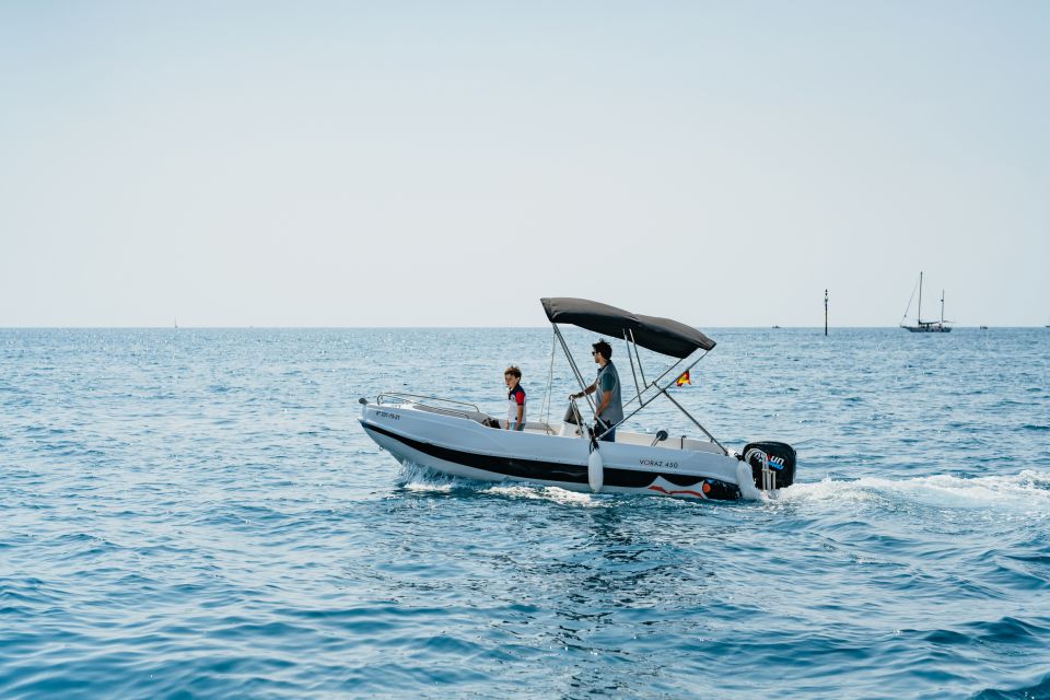 Malaga: Captain Your Own Boat Without a License - Activity Details