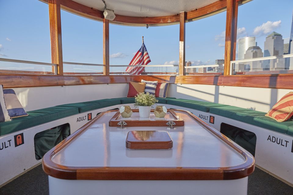 NYC: Hudson River Fall Foliage Yacht Tour - Tour Description