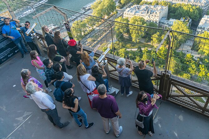 Paris: Eiffel Tower Guided Tour With Optional Summit Access
