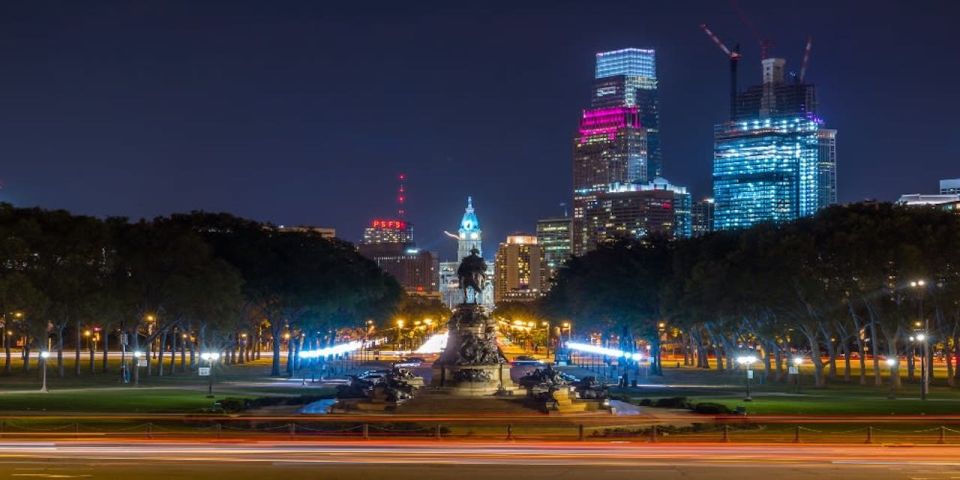 Philadelphia: Small Group Night Tour - Group Size and Inclusions
