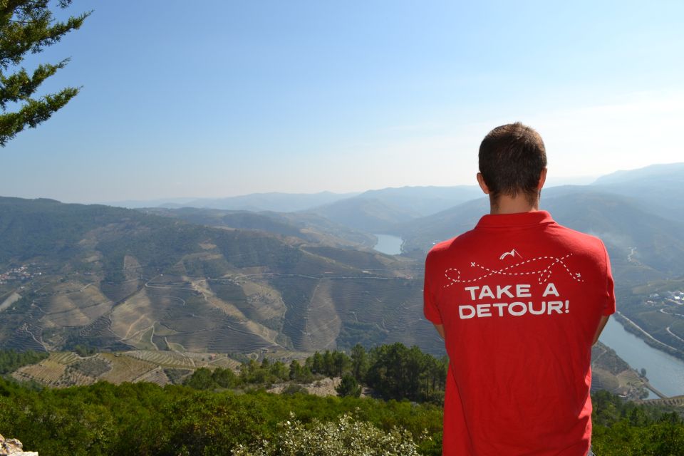 Private Douro Valley 4WD Tour With Wine Tasting and Picnic - Tour Overview
