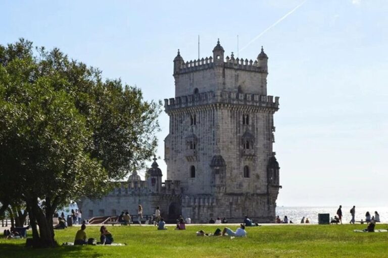 Private Full-Day Tour to Lisboa