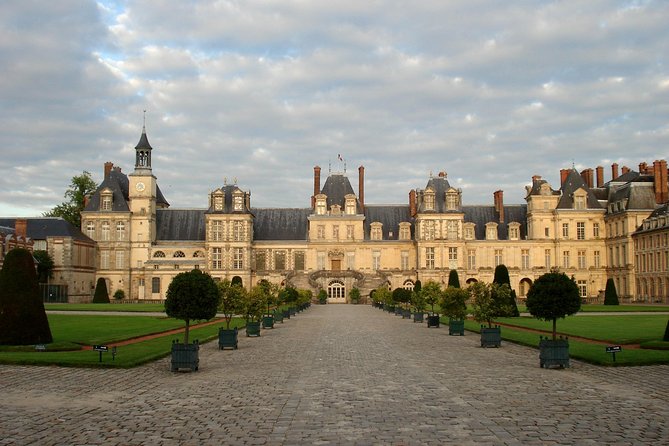 Private Full-Day Trip to Fontainebleau and Barbizon