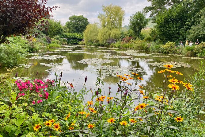 Private Giverny, Versailles, Trianon Trip From Paris by Mercedes