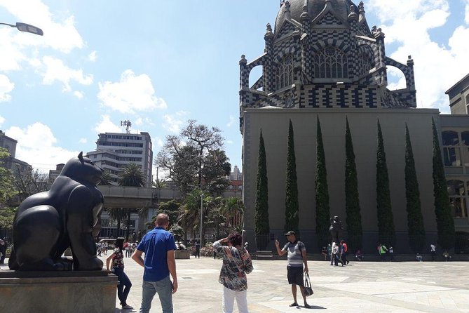 Private Half Day Medellin Tour: Meet Fernando Boteros 23 Statues
