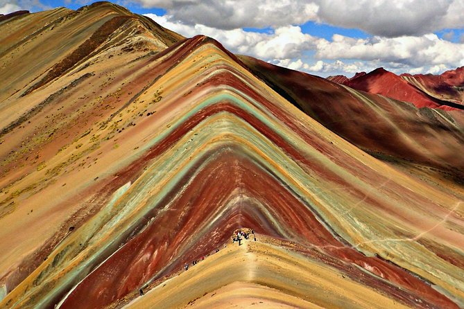 Private Tour to Rainbow Mountain Full Day From Cusco.