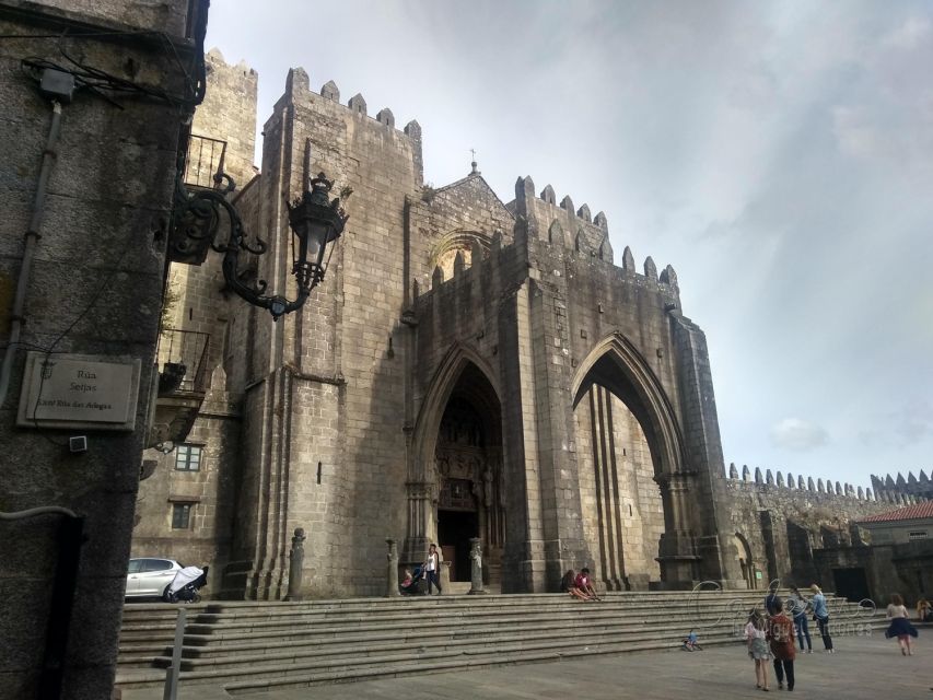 Private Transfer Between Porto and Santiago Compostela - Activity Highlights