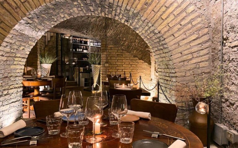 Rome: Exclusive Candlelight Dinner in Agrippas Roman Bath