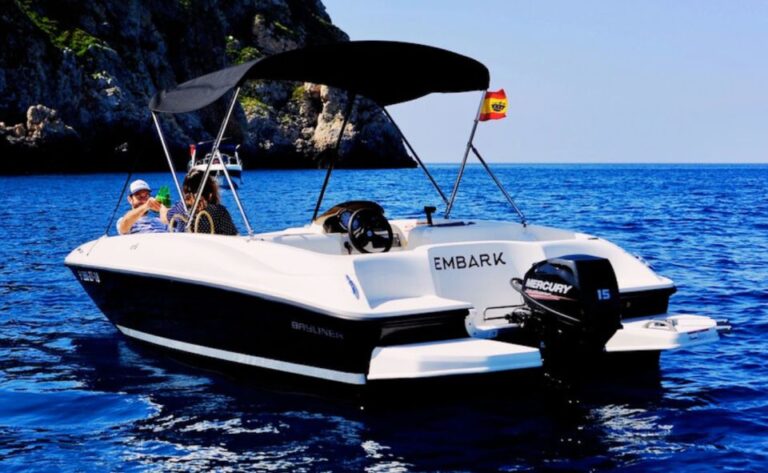 Santa Ponsa: BOAT Tour Without License. Be the Captain!