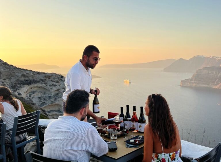 Santorini: 6-Hour Private Sightseeing Tour