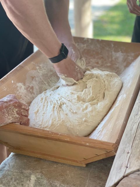 Traditionell Cooking Class in Wood Oven - Class Details