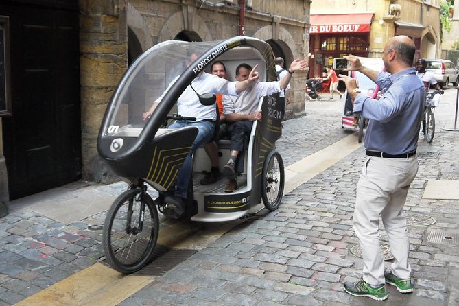 Treasure Hunt in a Pedicab Tour of Lyon