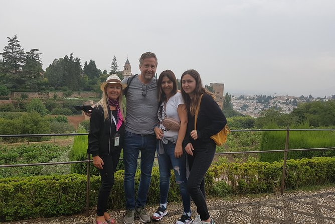 Alhambra Highlights Private Tour With Nazaries Palaces - Additional Information and Guidelines