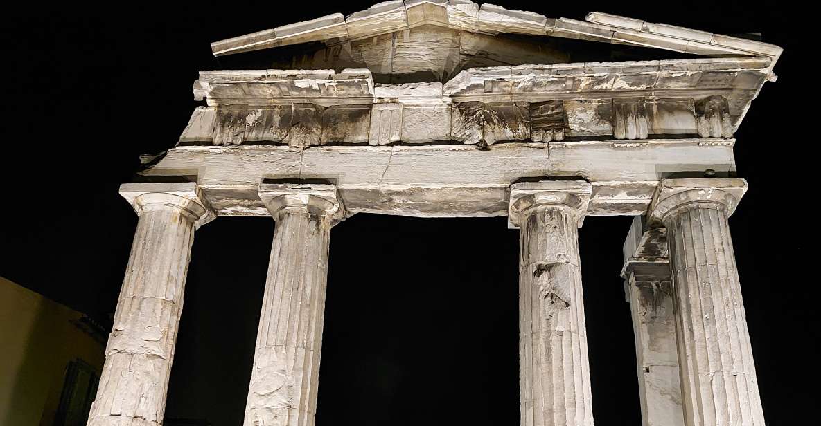 Athens: City Highlights Nighttime Walking Tour in Spanish - What to Expect From the Tour