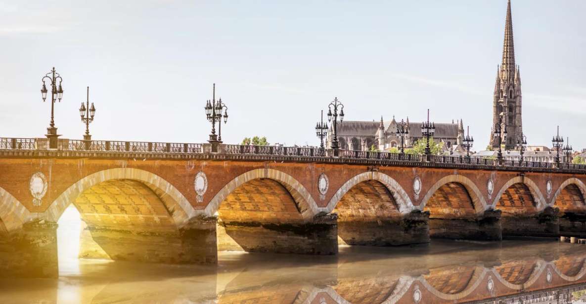 Bordeaux: Insta-Perfect Walk With a Local - Activity Description