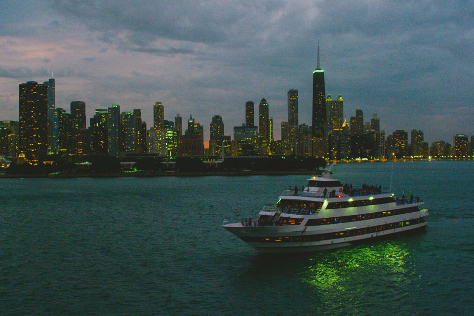 Chicago: Christmas Eve Gourmet Dinner Cruise Lake Michigan - Booking and Attire Information