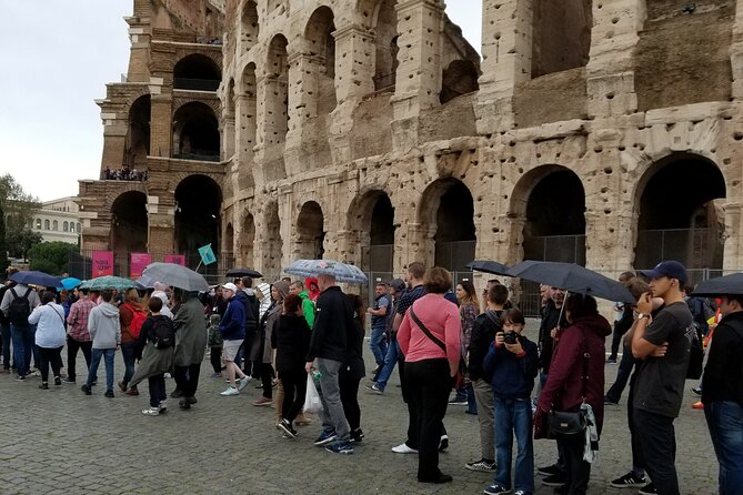 Colosseum Express Guided Tour - Language Options and Features